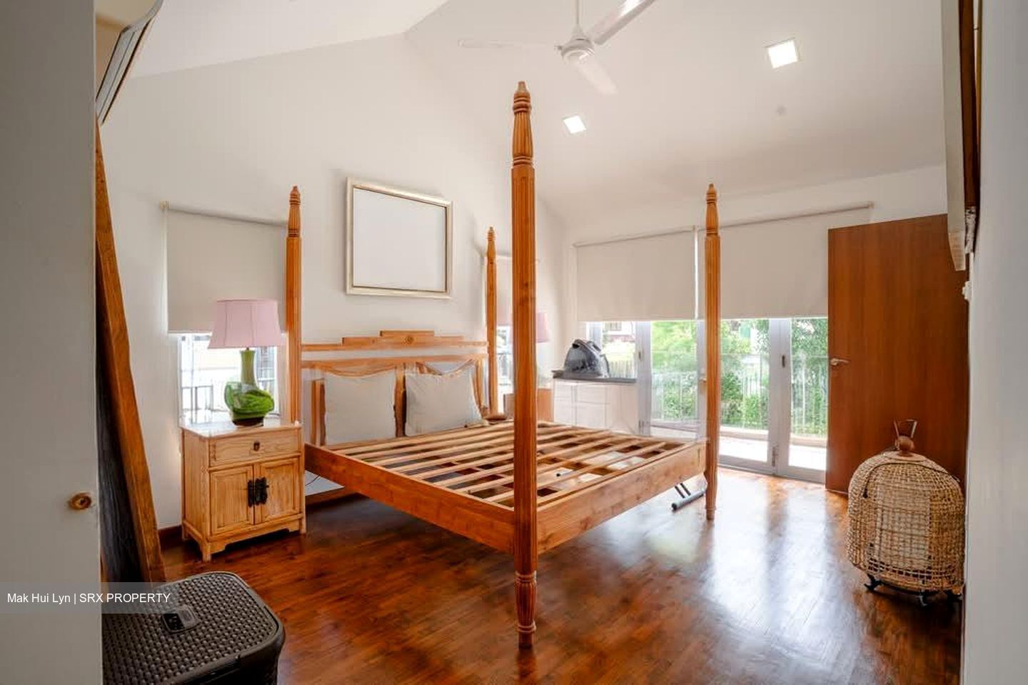 Hillview Garden Estate (D23), Semi-Detached #577684101